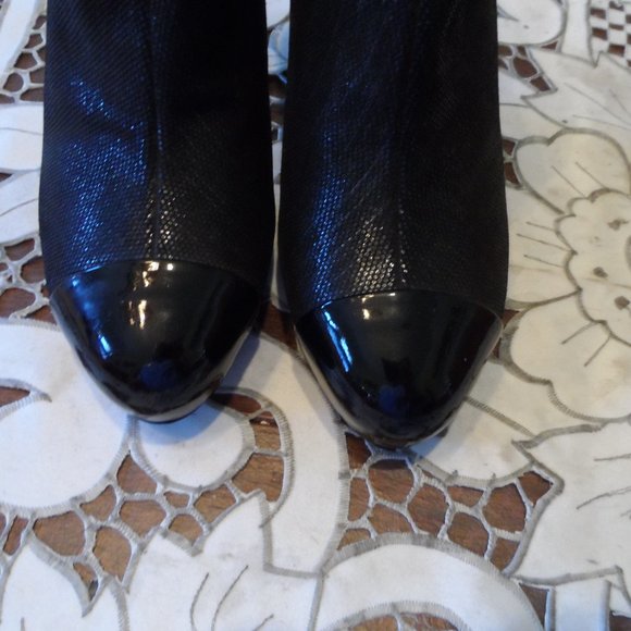 Chanel Black Metallic Canvas/Black Patent Leather Cap Toe Ankle Boots Size 38.5B - Picture 11 of 16